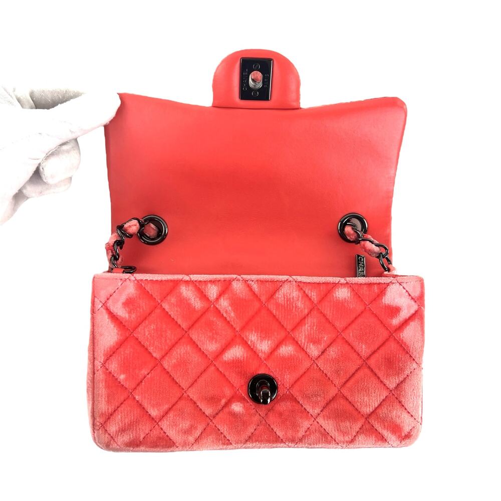 Chanel Classic Single Flap Quilted Velvet Crossbody Bag - Picture 7 of 10